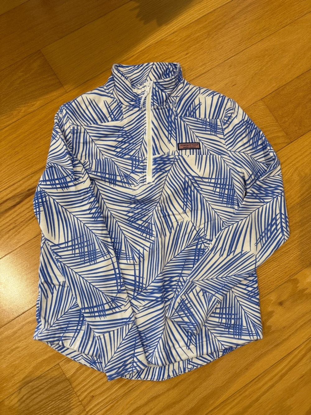 Vineyard Vines White Quarter-Zip Pullover with Blue Palm Pattern Size Small